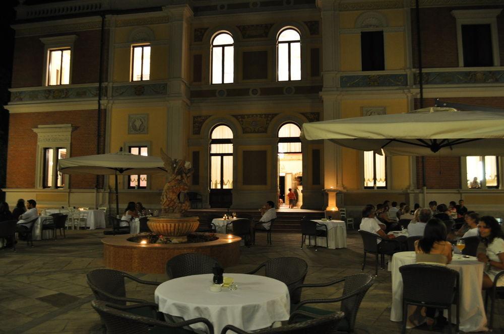 Borghesi Corte dei Cortesi酒店