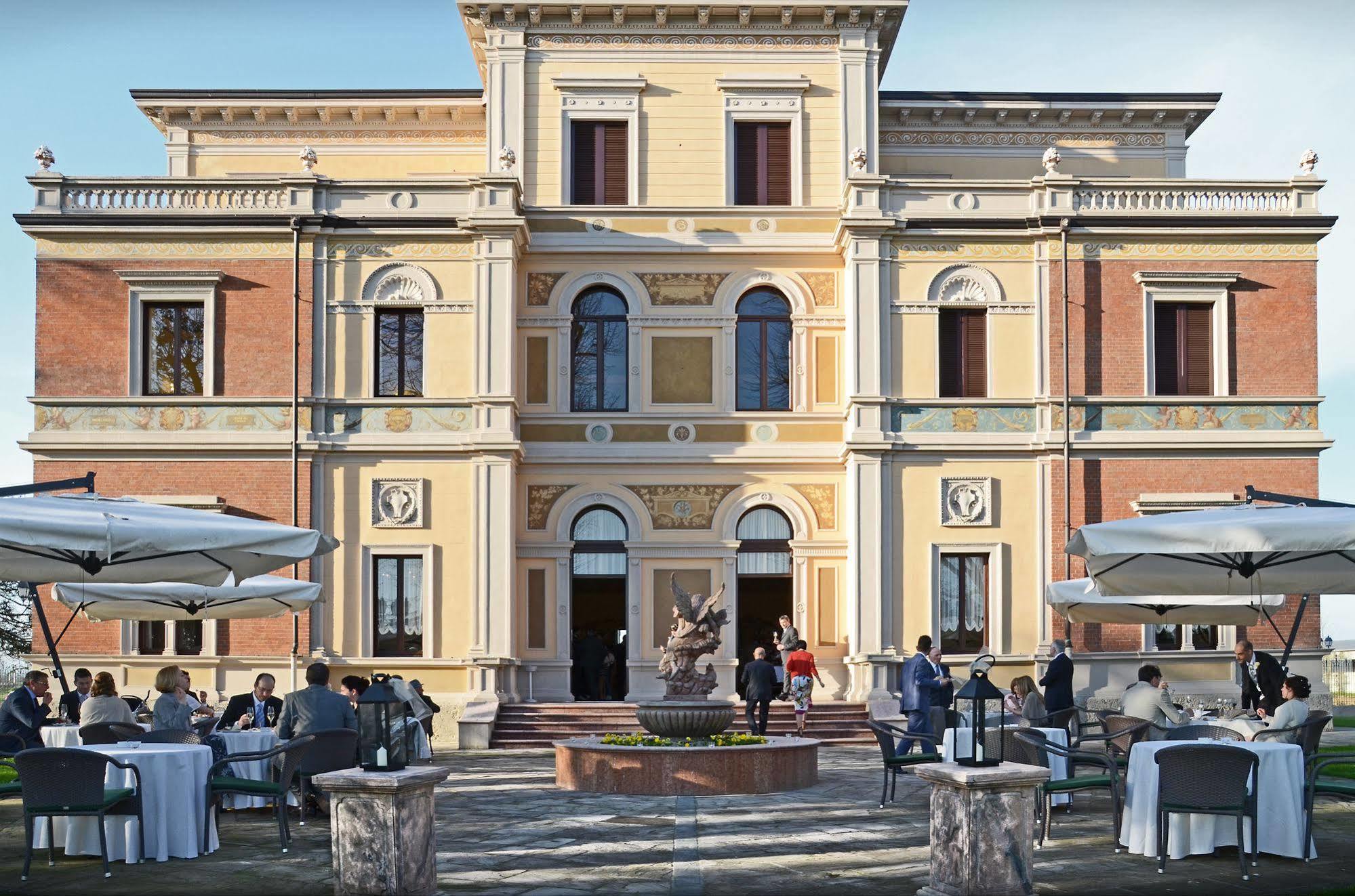 Borghesi Corte dei Cortesi酒店